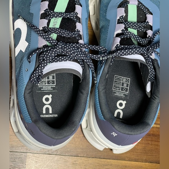 On Running Cloudmonster Shoes men’s size 8 blue and white